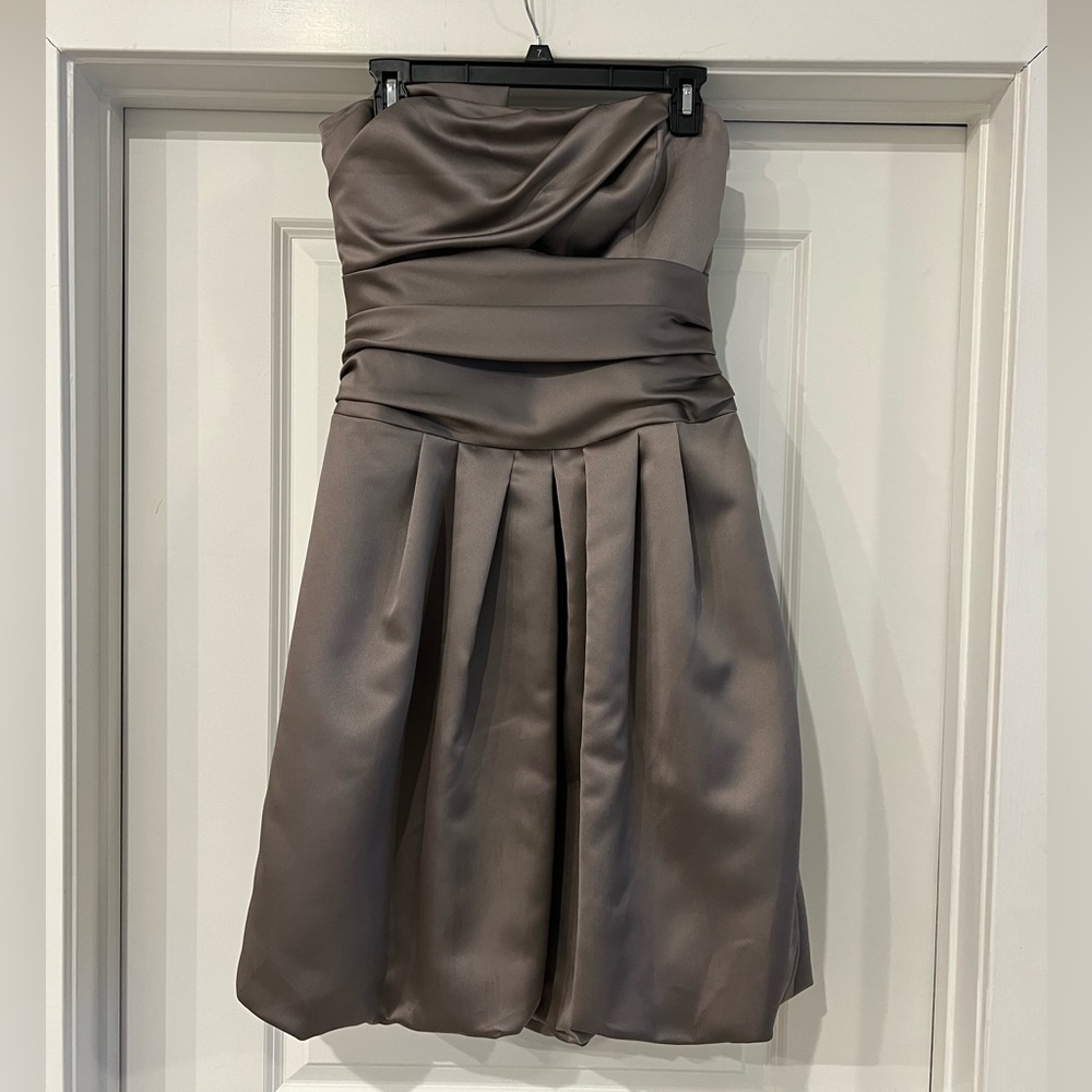 Vera Wang bridesmaid dress, bubble hem, bow in back - size 10